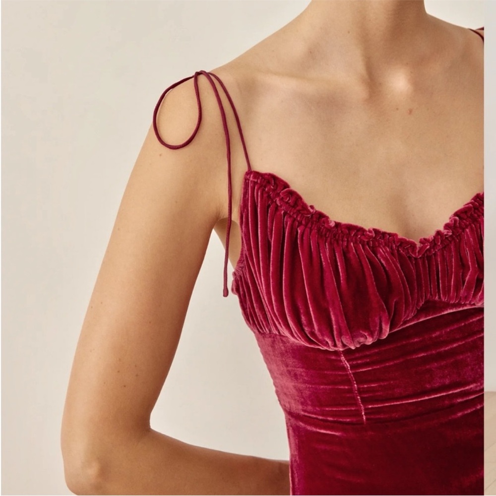 Reformation Oda Velvet Dress - Picture 3 of 9